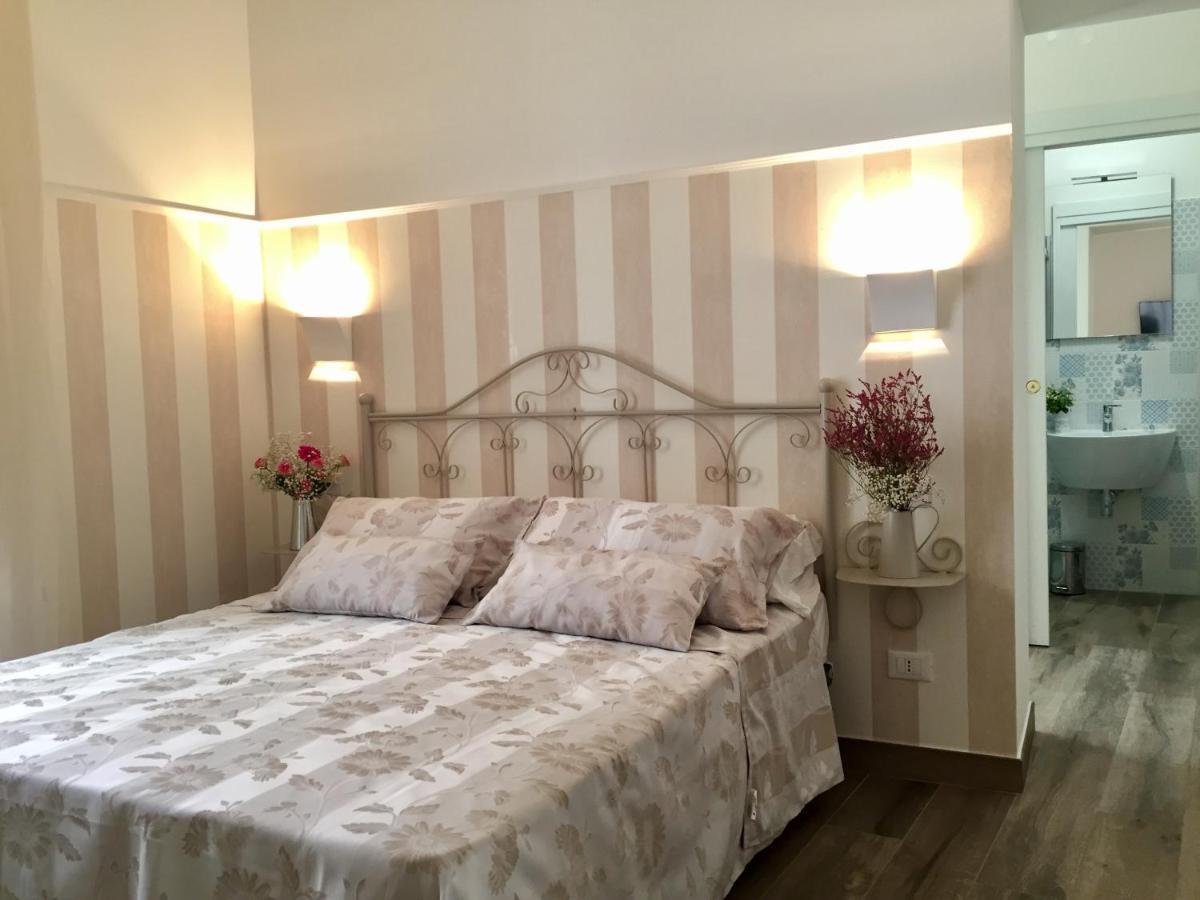 Appio Claudio Tre Bed & Breakfast อิทริ ภายนอก รูปภาพ