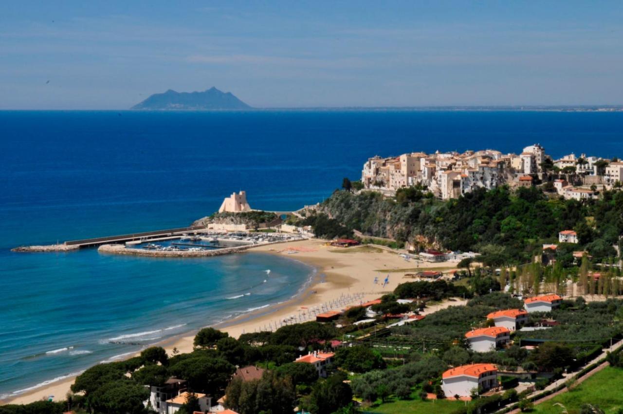 Appio Claudio Tre Bed & Breakfast อิทริ ภายนอก รูปภาพ